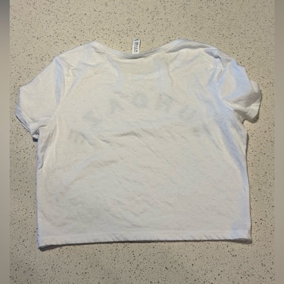 White 'SUNDAZE' Graphic Tee Women’s M/L White Crop Top by Bella - Picture 3 of 6